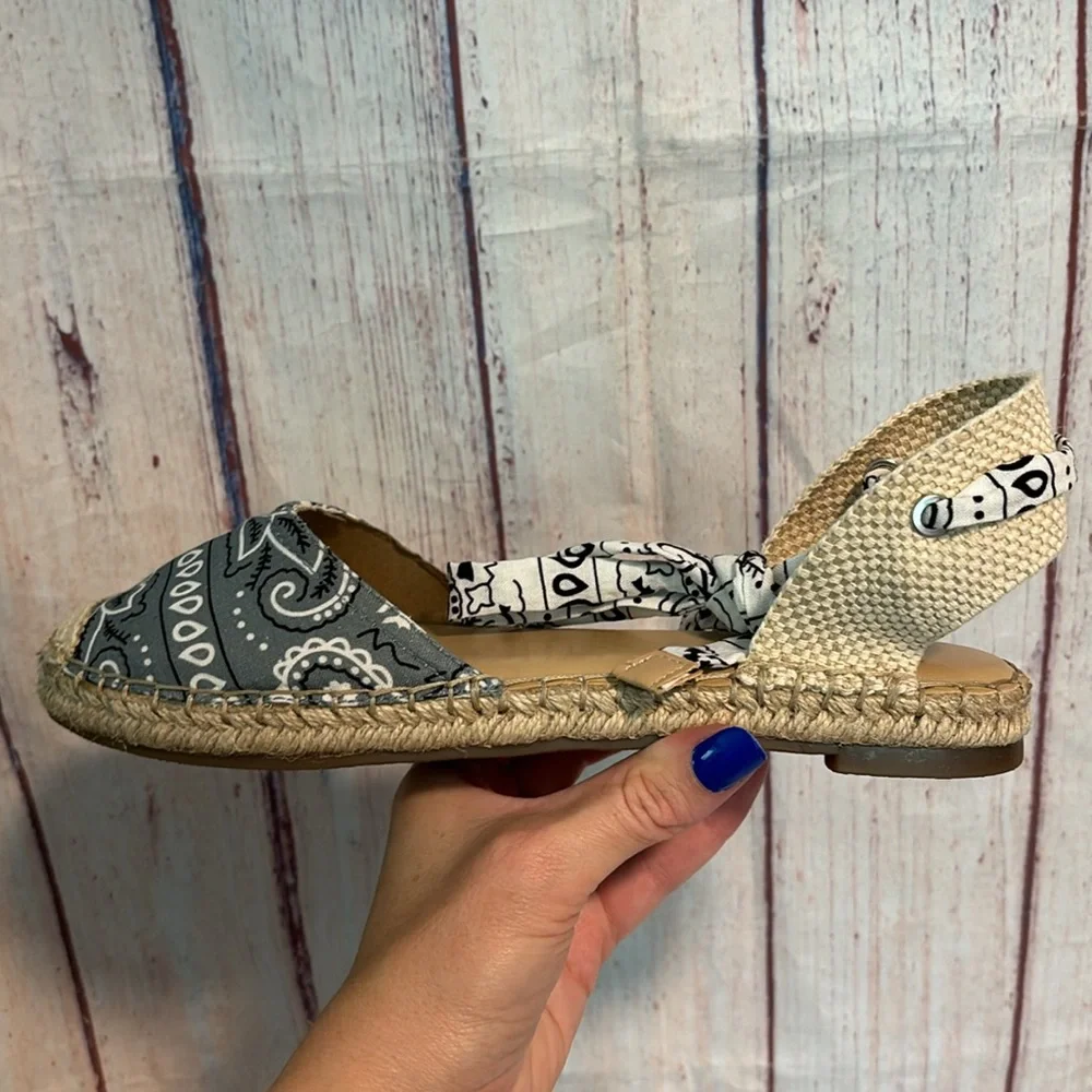 NWOT Nine West Mage Blue Bandana Tie Up Espadrille
